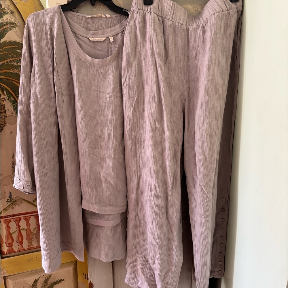 Soft Surroundings Lavender Crinkle Knit Pantsuit Set